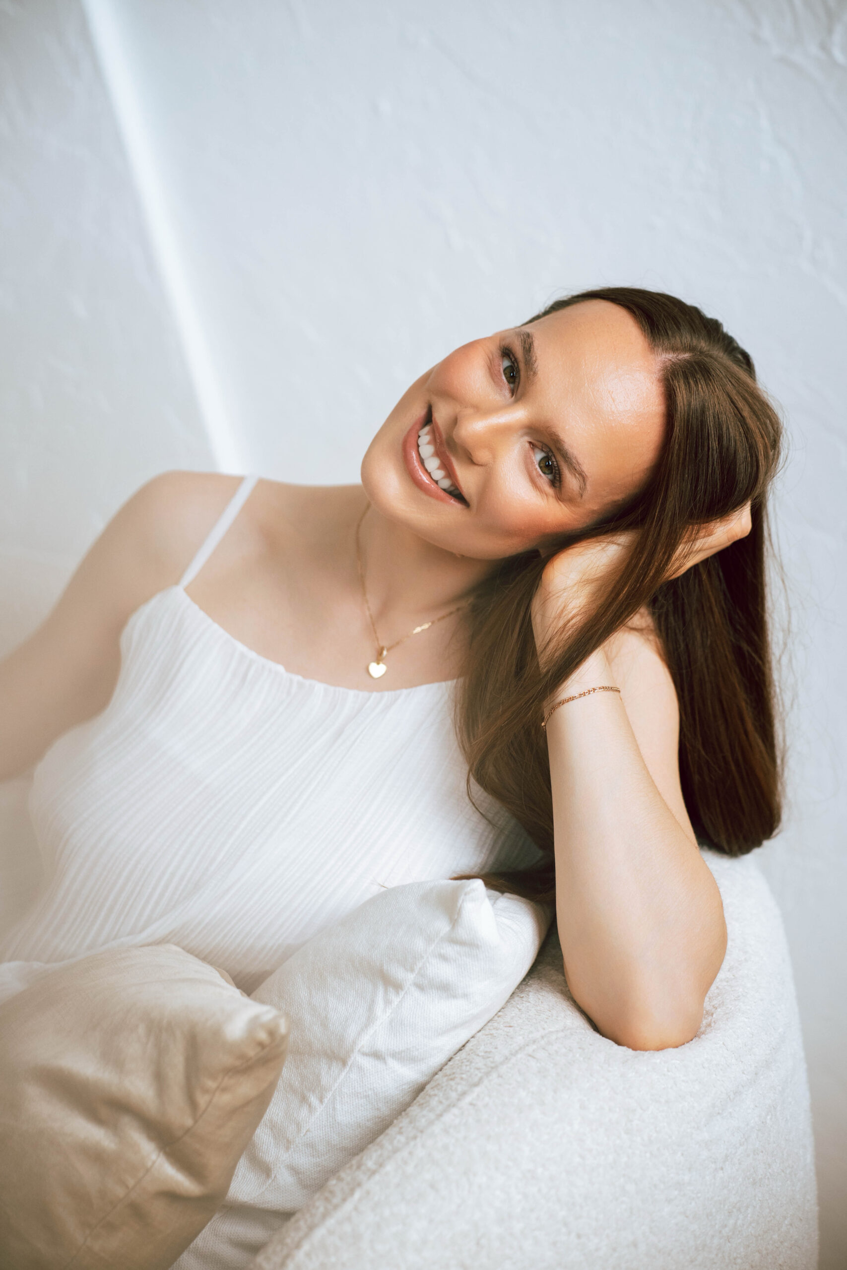 {"ARInfo":{"IsUseAR":false},"Version":"1.0.0","MakeupInfo":{"IsUseMakeup":false},"FaceliftInfo":{"IsChangeEyeLift":false,"IsChangeFacelift":false,"IsChangePostureLift":false,"IsChangeNose":false,"IsChangeFaceChin":false,"IsChangeMouth":false,"IsChangeThinFace":false},"BeautyInfo":{"SwitchMedicatedAcne":false,"IsAIBeauty":false,"IsBrightEyes":false,"IsSharpen":false,"IsOldBeauty":false,"IsReduceBlackEyes":false},"HandlerInfo":{"AppName":2},"FilterInfo":{"IsUseFilter":false}}